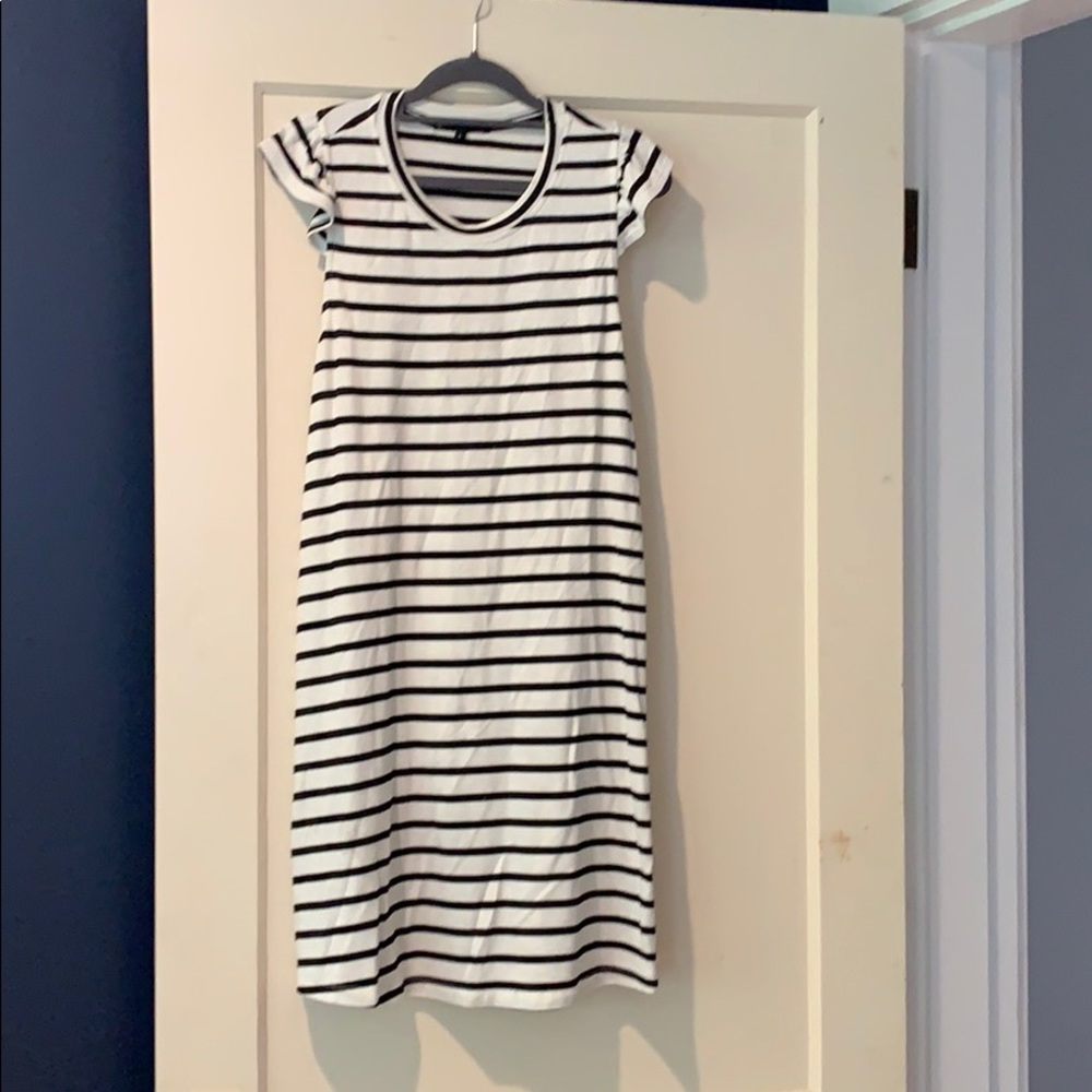 Gibson Nordstrom Ruffle back striped dress
